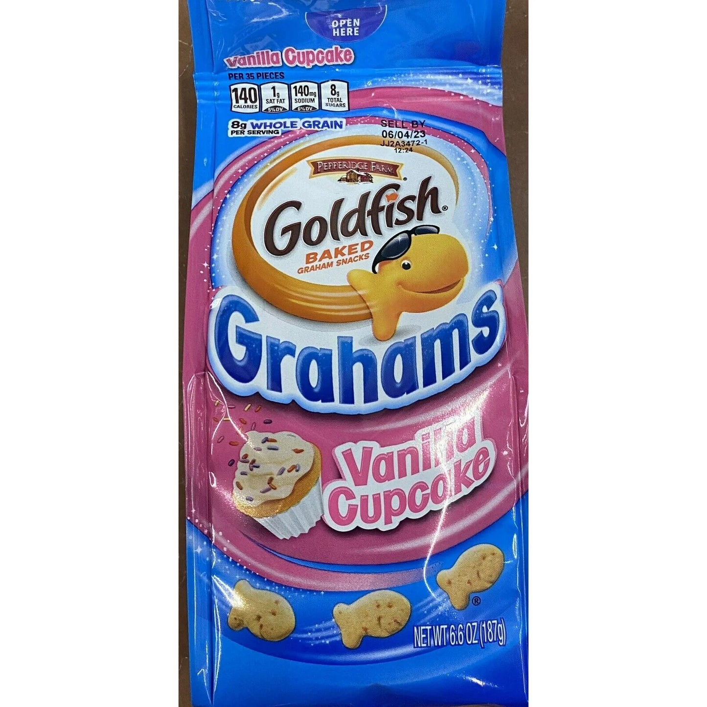 (1) Pepperidge Farm Goldfish Baked Graham Snacks Vanilla Cupcake 6.6 Oz