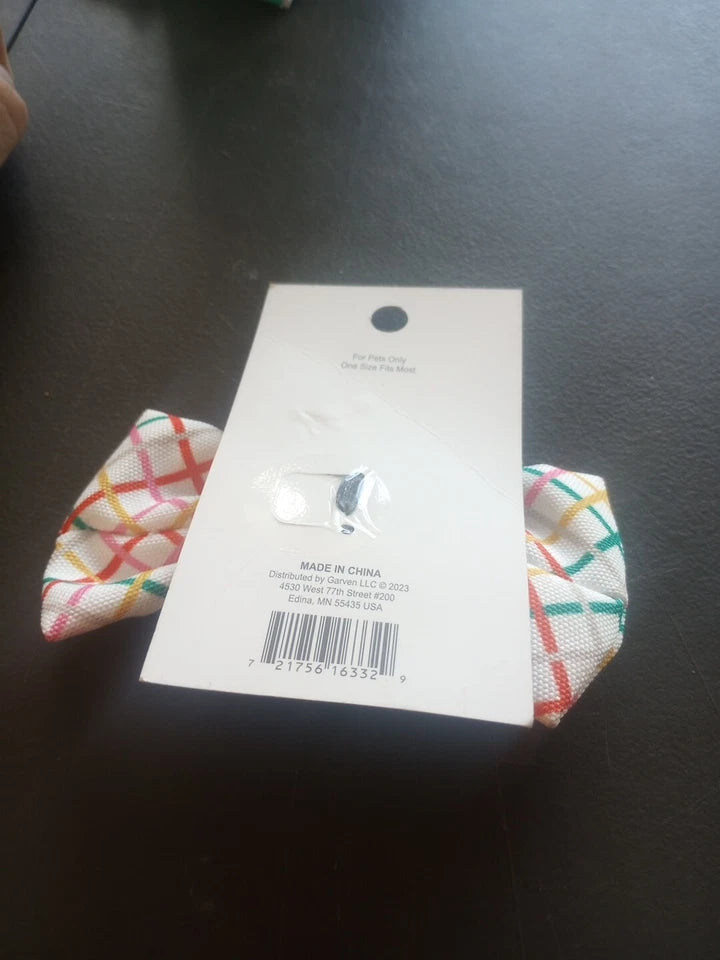 Woo Collar Bow
